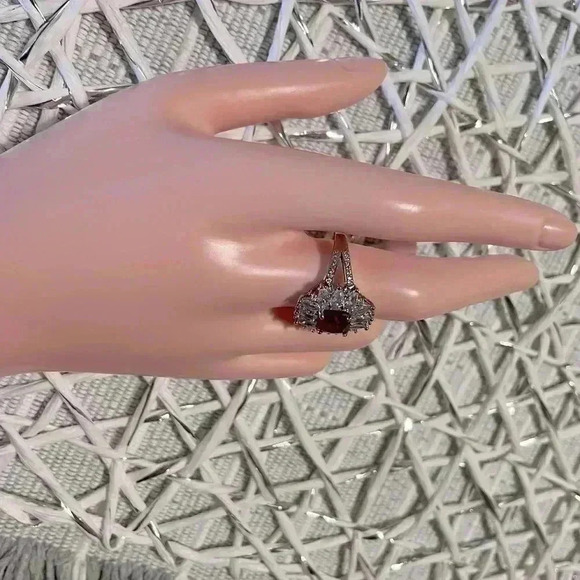 NEW Gorgeous 925 Silver Sim. Diamond Ruby Ring - Picture 7 of 8